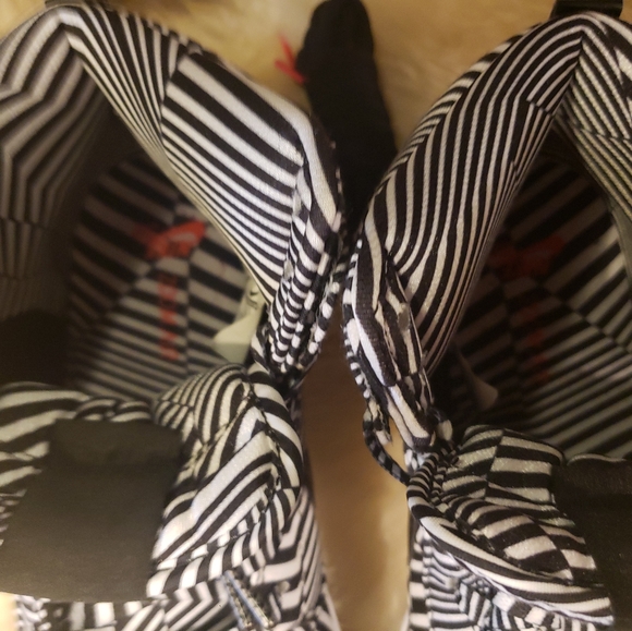 Nike Dunk High Premium SB 10.5 - Picture 9 of 10